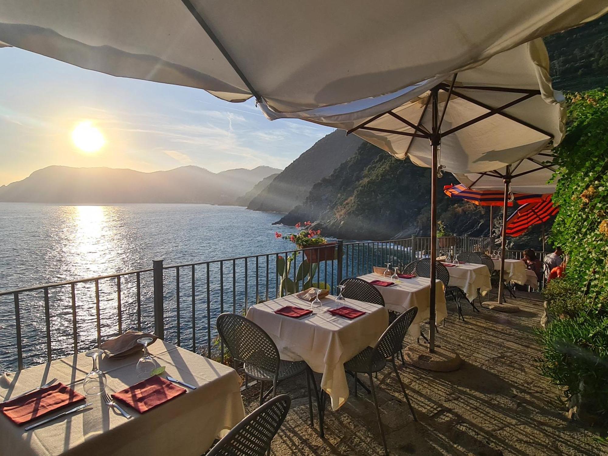 Marina Apartment, Unique, Authentic, Beachfront, 2 Aircondo Bdr , 2Bht, Easy To Train Or From Private Parking Vernazza Ngoại thất bức ảnh