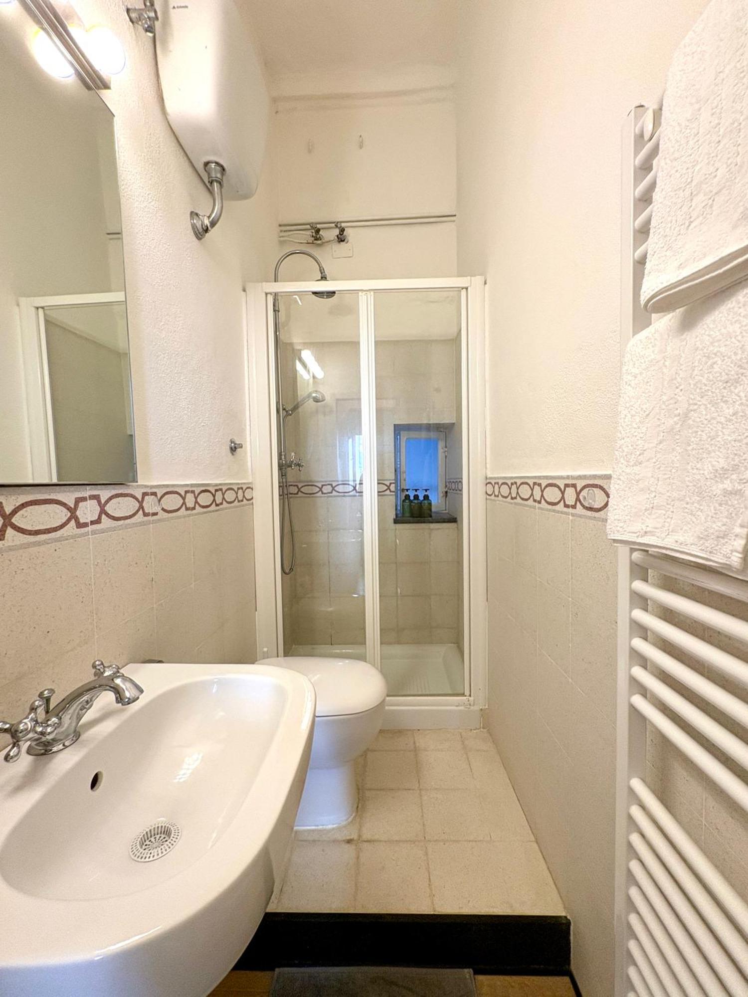 Marina Apartment, Unique, Authentic, Beachfront, 2 Aircondo Bdr , 2Bht, Easy To Train Or From Private Parking Vernazza Ngoại thất bức ảnh